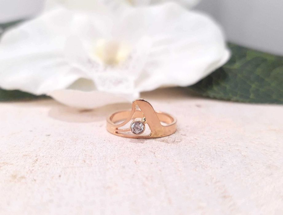 Złoty pierścionek  p.585/2,31g z cyrkonią