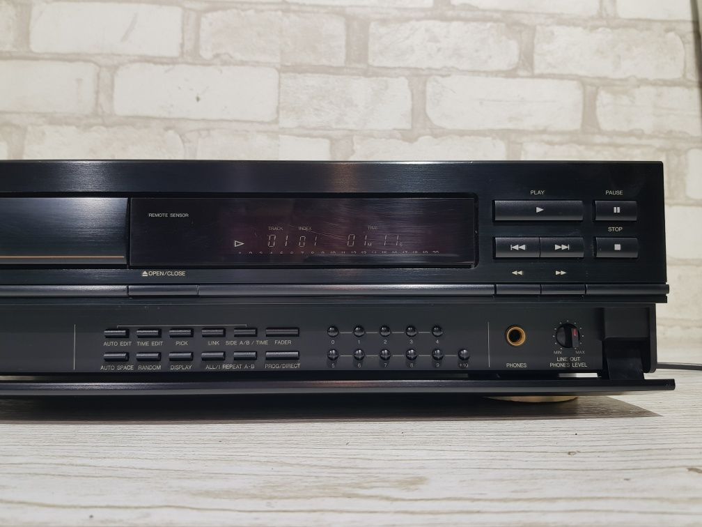 Hi-Fi CD програвач Denon DCD-1460, 20-біт.,ЦАП PCM61P, Б/у