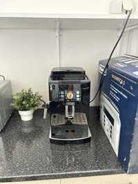 Máquina de Café DeLonghi Magnifica S