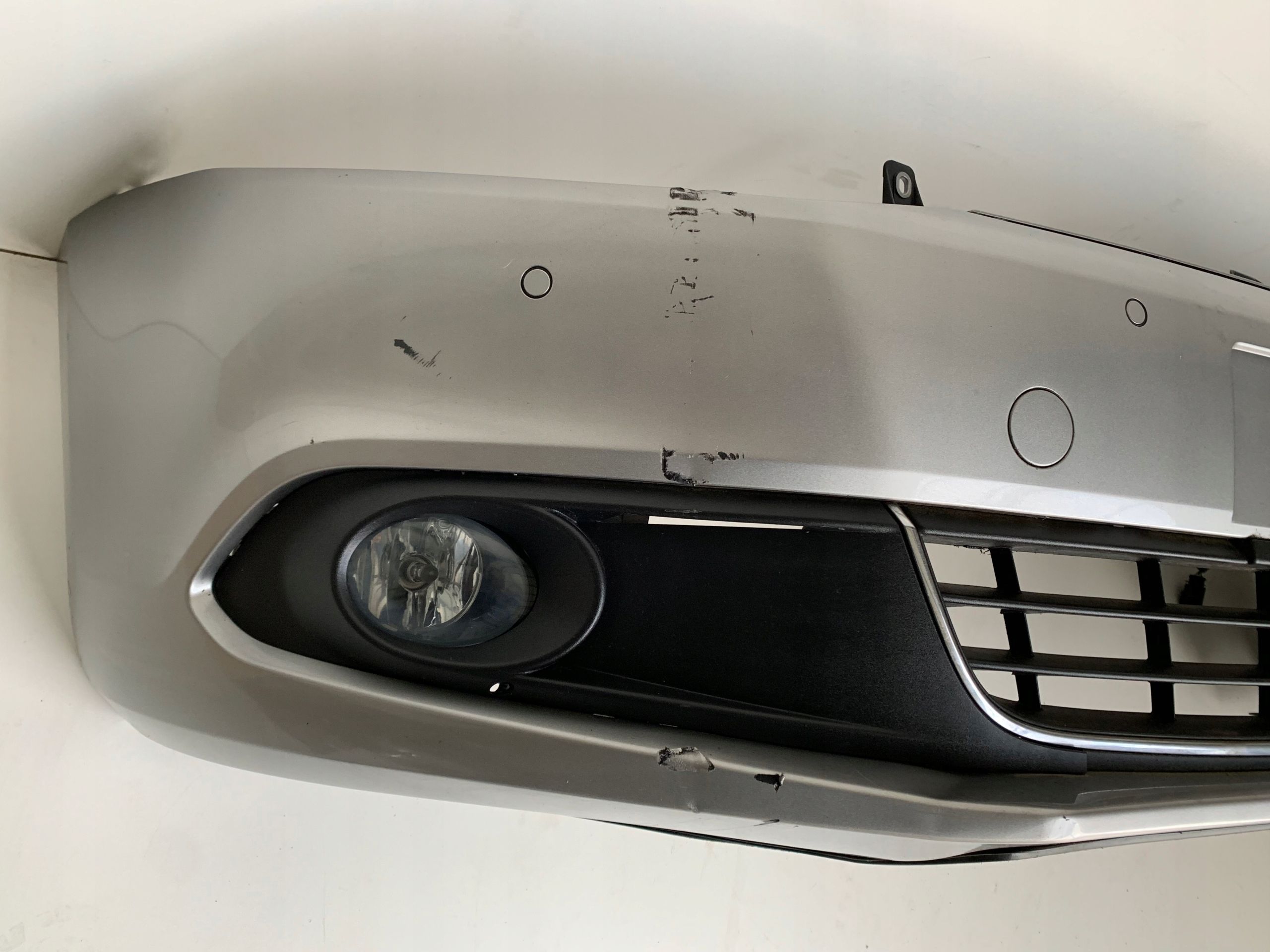 VW Jetta 5C Zderzak Przedni przód 4xPDC Kompletny oryginał demontaż…