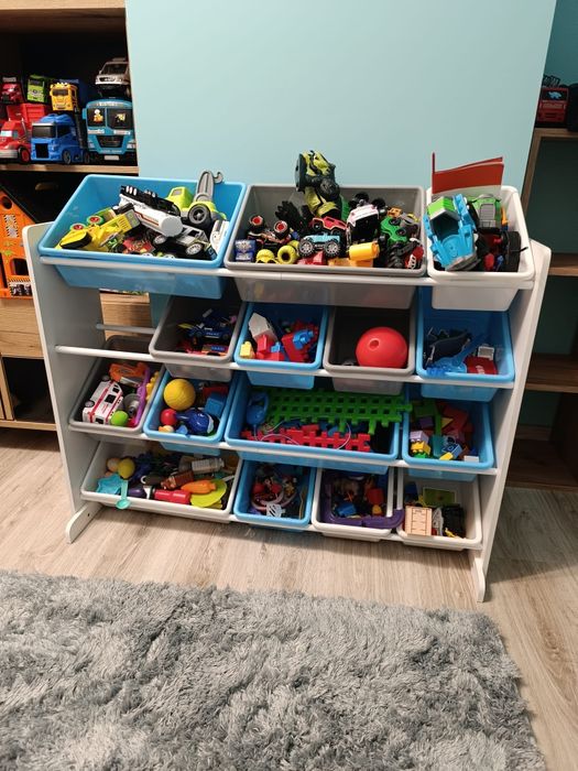 Sprzedam regał na zabawki