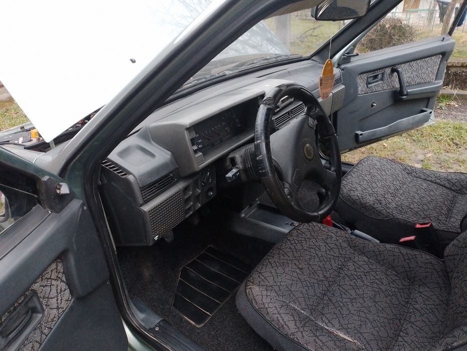 Авто в доброму,облуженому стані 2006 рік