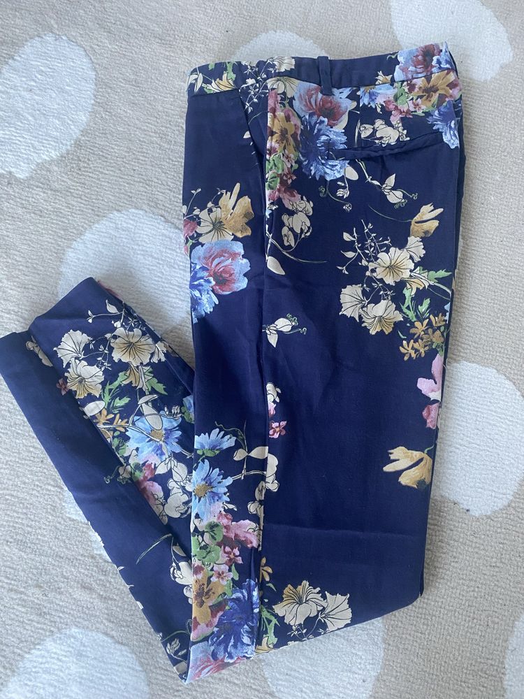 Spodnie klasyczne w kwiaty Zara 38 M
