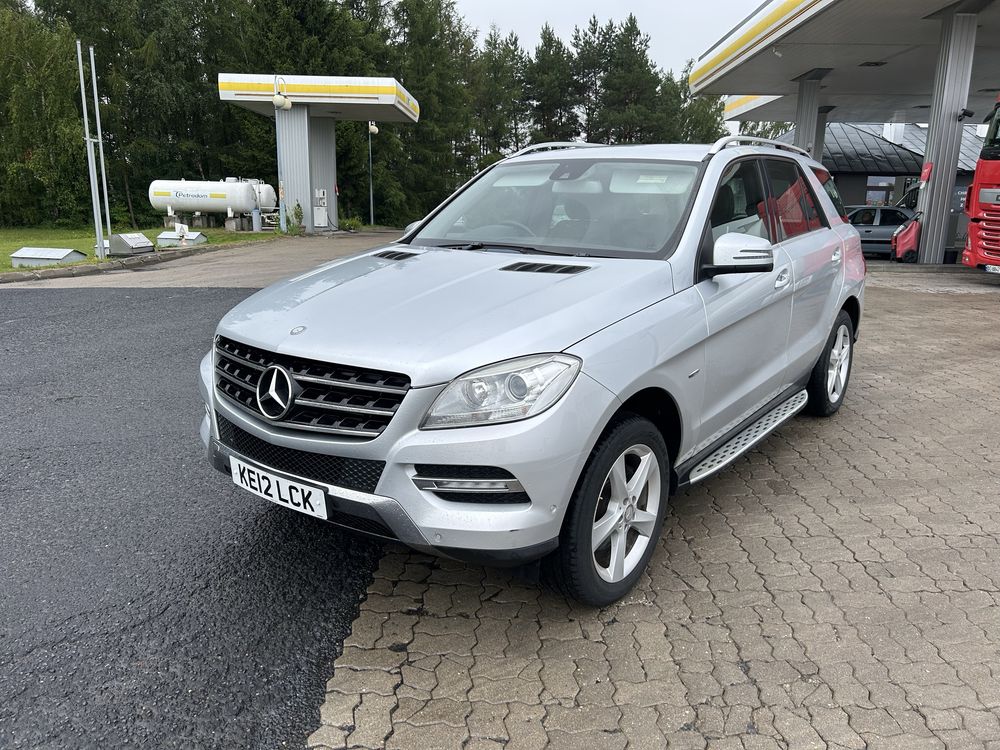 Mercedes ML350 bluetec V6 3.0d Anglik