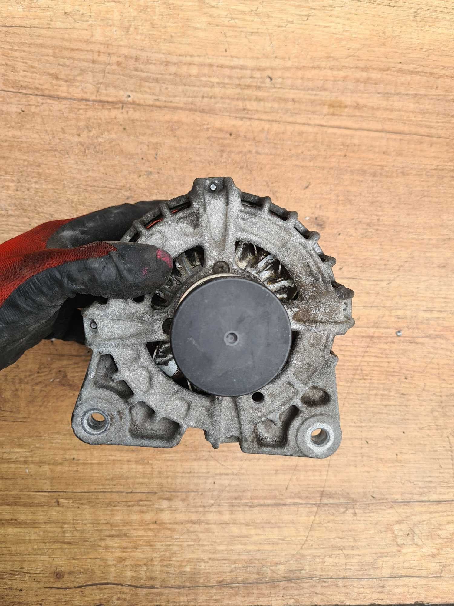 Nissan Qashqai II 1.6d J11 alternator