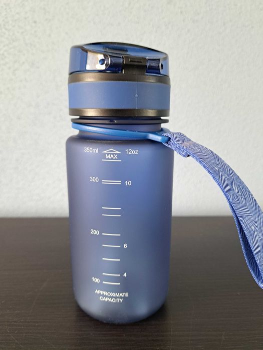 Butelki Butelka na wodę, napoje Super Sparrow 350ml z sitkiem i smyczą