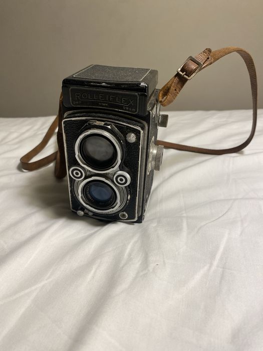 Camara fotográfica antiga rolleiflex.
