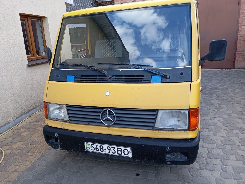 Продам Мерседес МВ 100