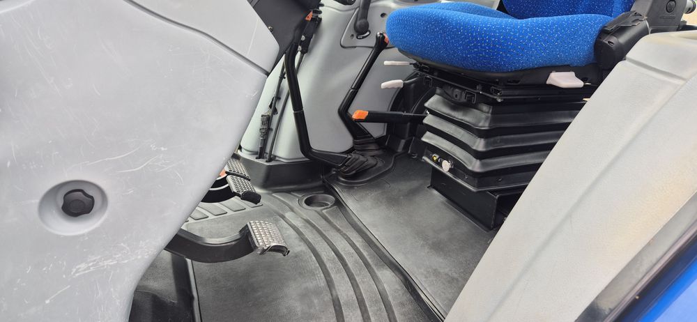 New Holland T5040 tuz tur 2012r idealny stan oryginał TS125A Ares 720