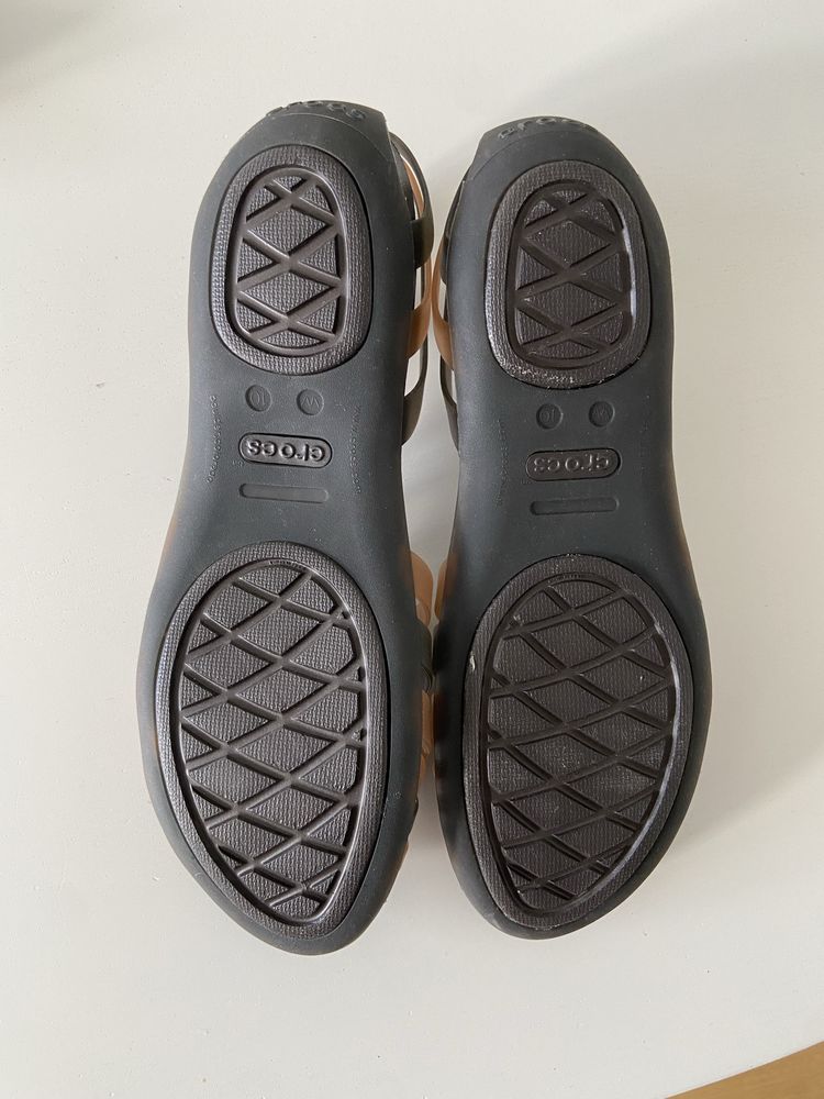 Nowe sandaly Crocs Huarache r. 41/42 W10