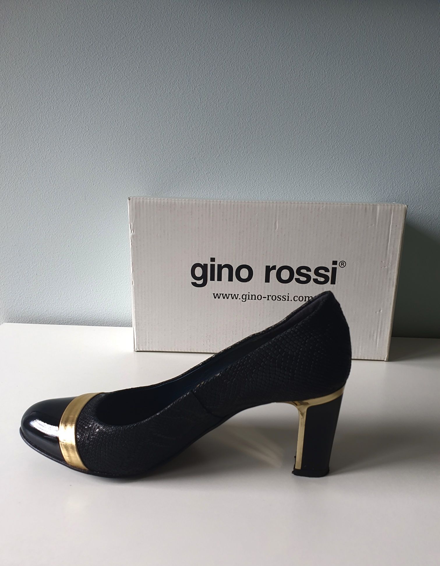 Botki czółenka skórzane Gino Rossi rozmiar 37,24cm
