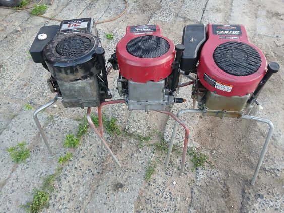 Siknik Briggs&stratton ,12,5 KM ,13.5km.Silnik brigss ,traktorek kosia