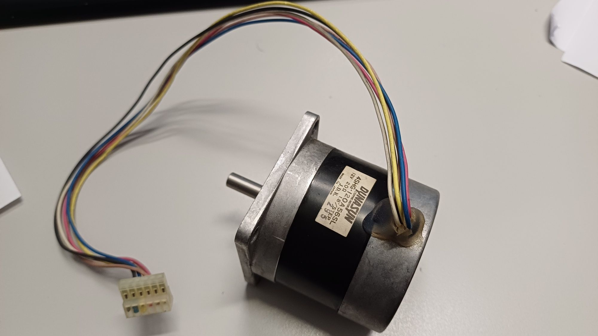 Motor de passo DUNASUN 4SHG-120A56SL