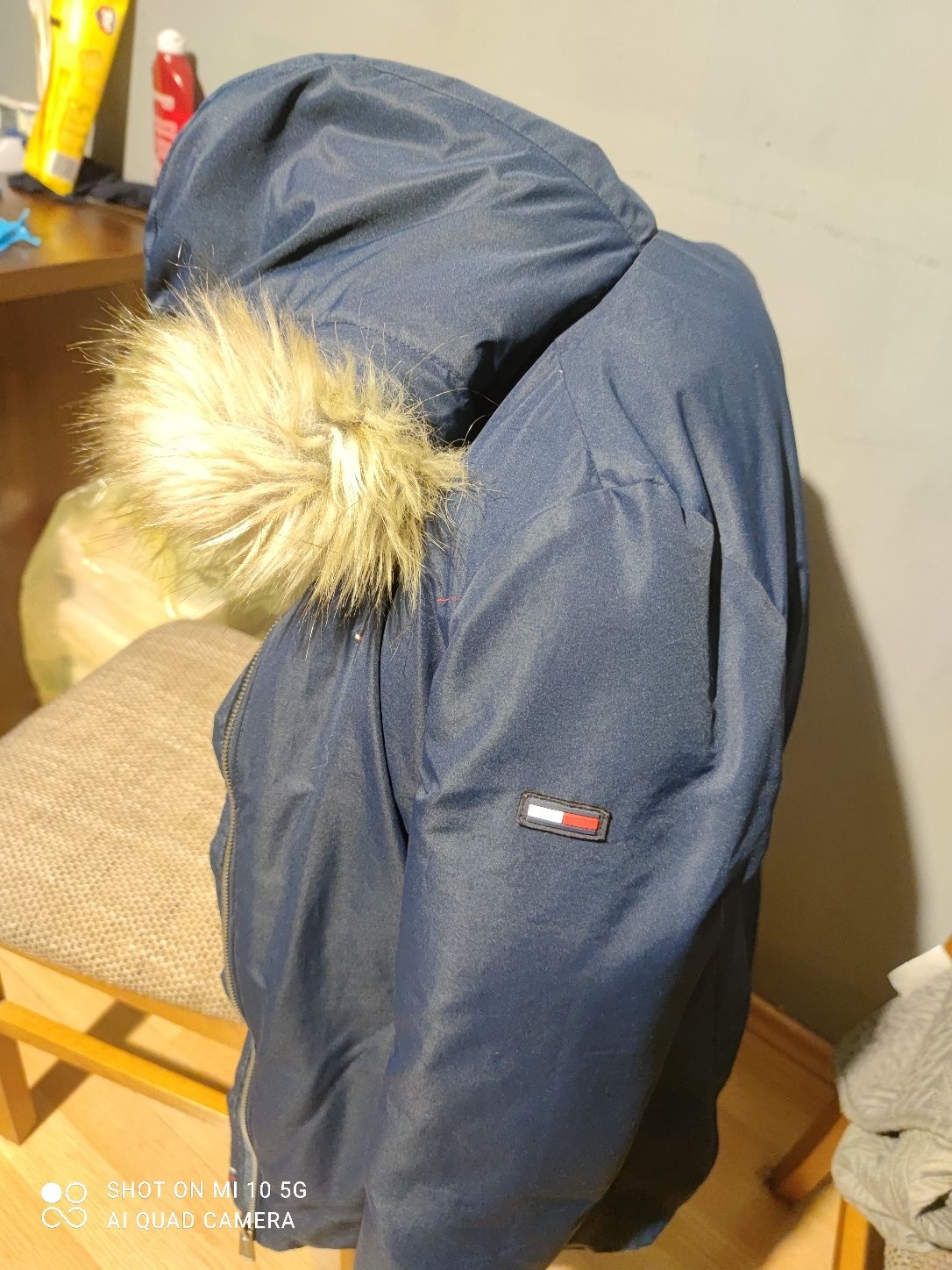 TOMMY JEANS

Kurtka puchowa z odpinanym kapturem