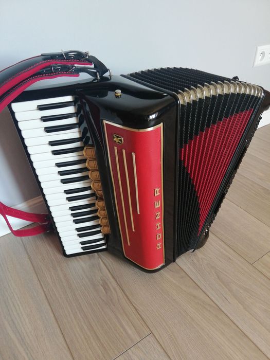 Hohner Pirola lVP 120B