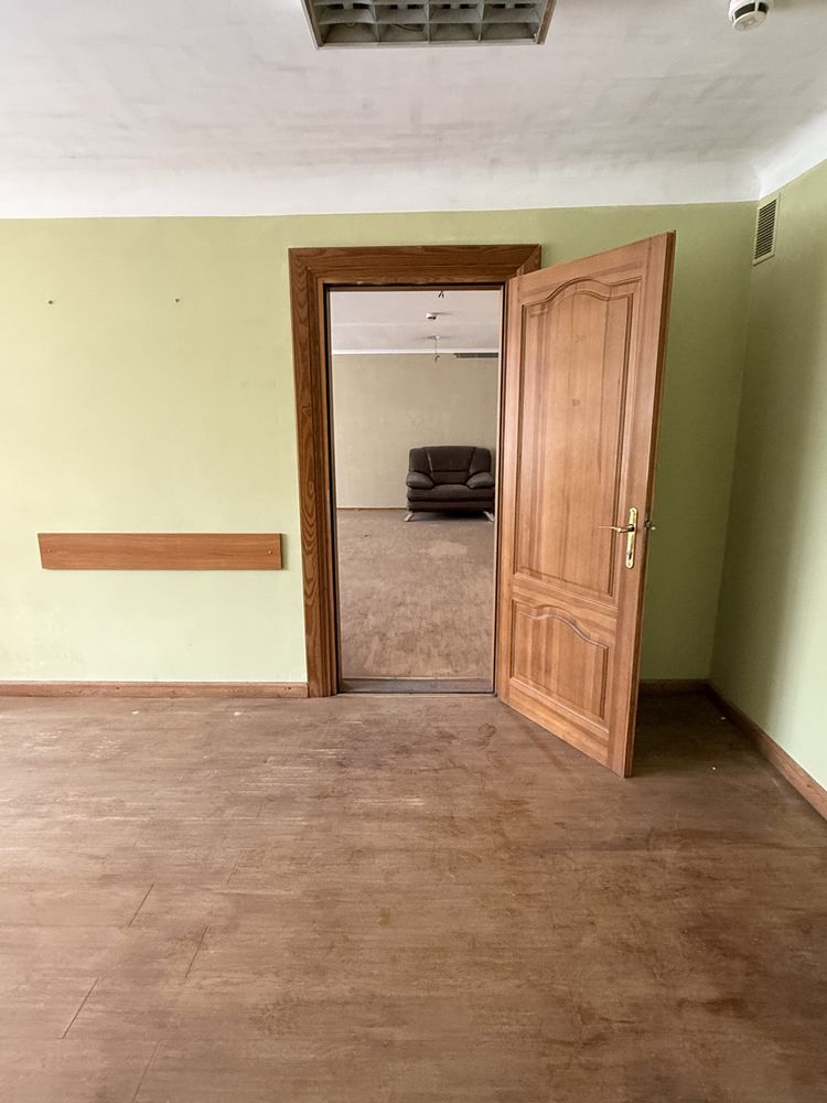 Здам в оренду офісні приміщення від 18-80кв.м р-н Відіна