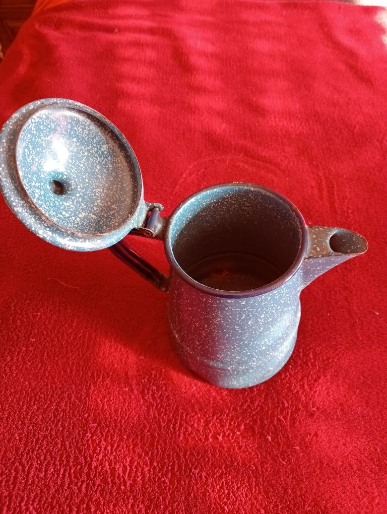 Vendo Cafeteira esmaltada.