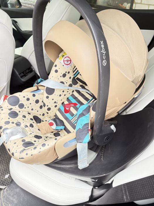Автокрісло (автолюлька)+ база isofix cybex cloud Z i-Size