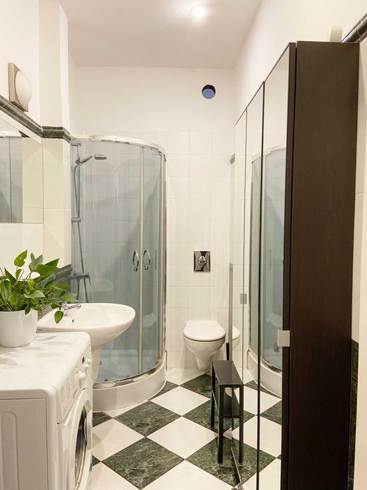 Do wynajęcia  pokój  w centrum  100 metrów od  politechniki