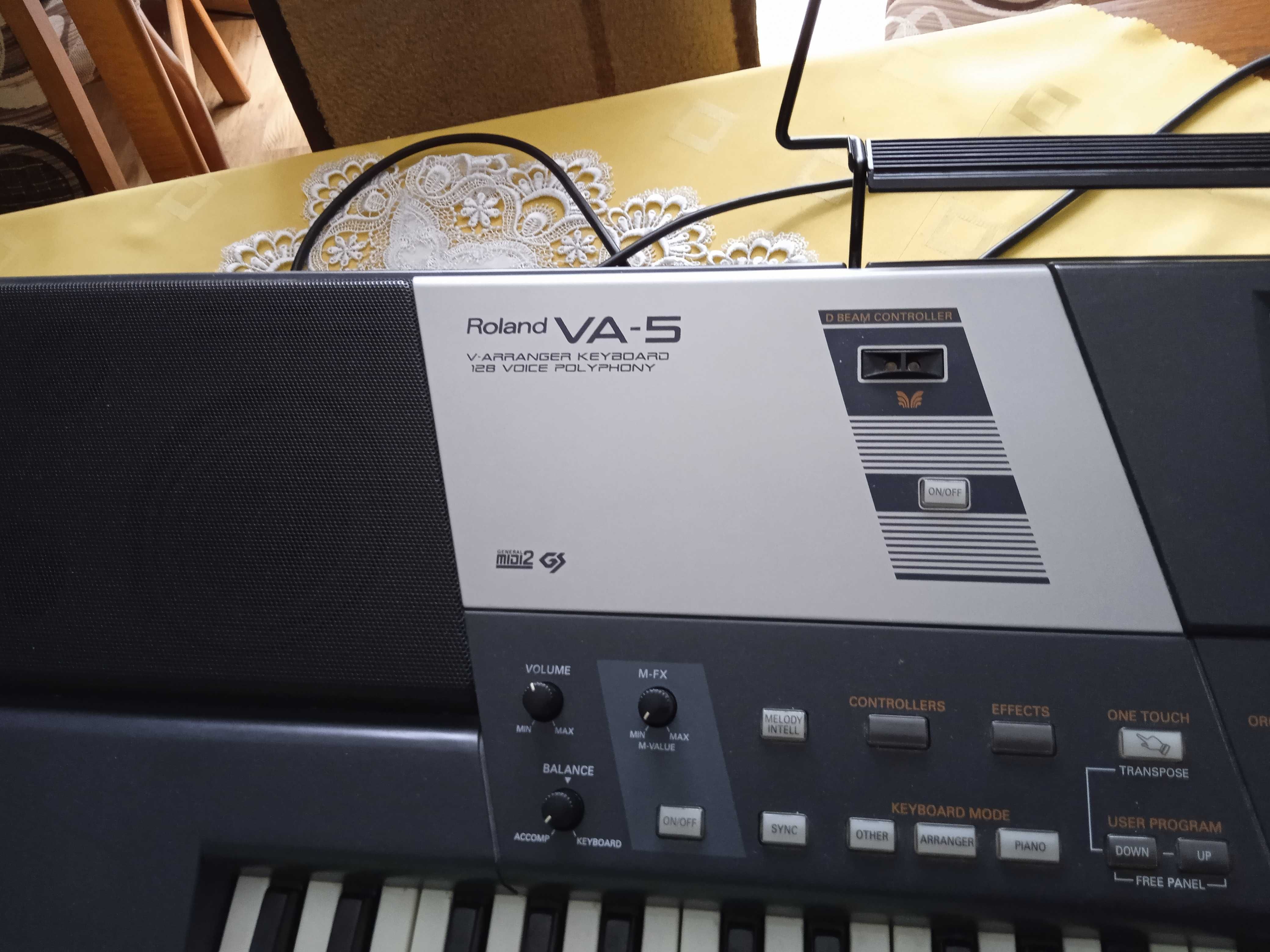 Keyboard Roland VA-5