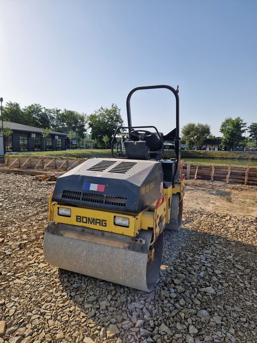 Вібро каток bomag