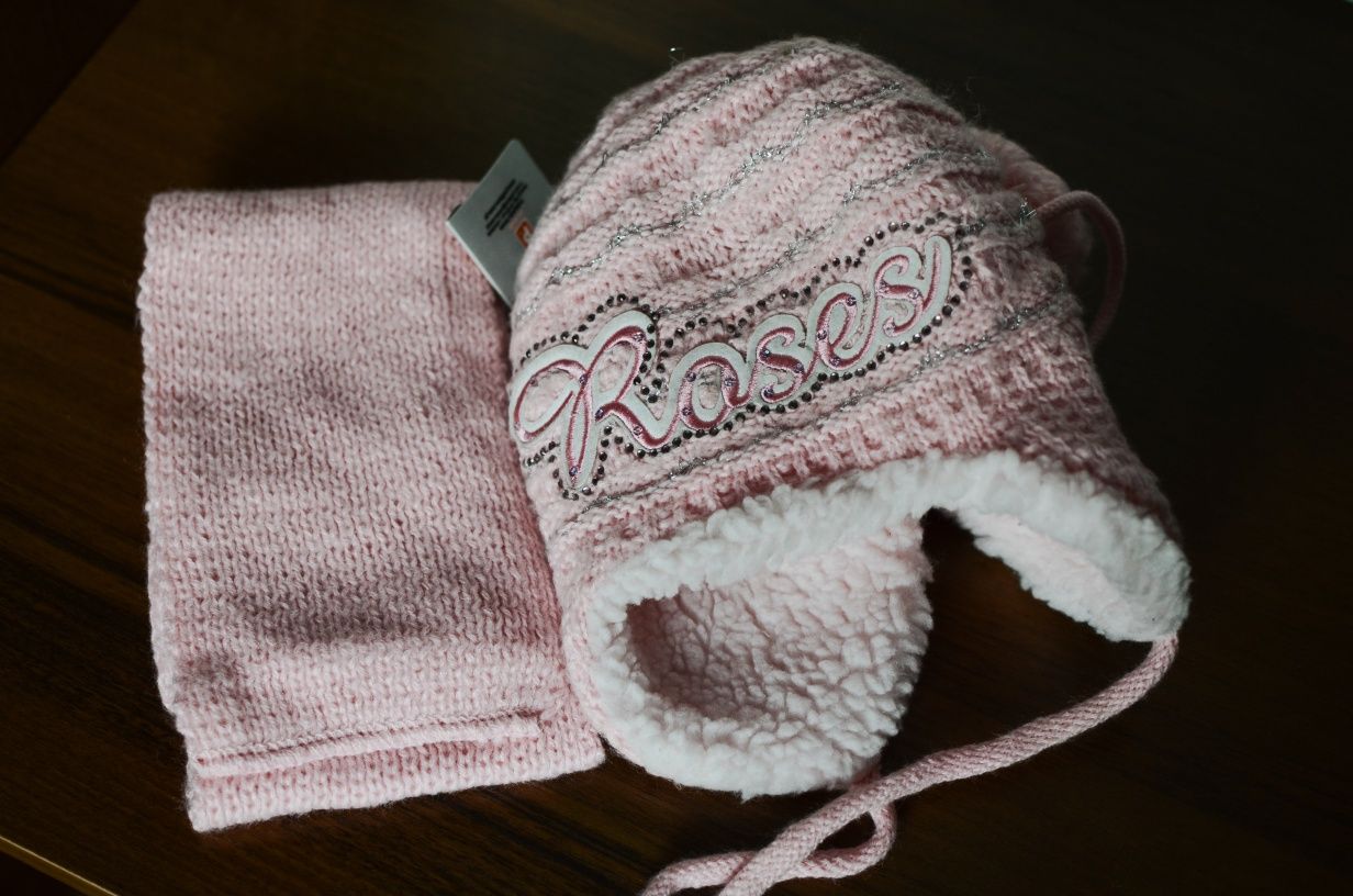 Комплект: нові теплі шарф і шапка для дівчинки