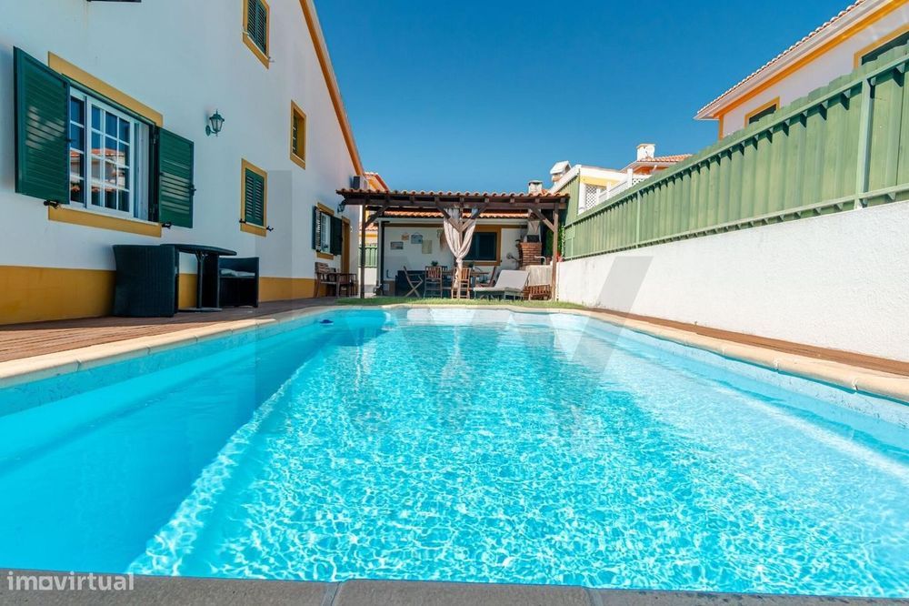 Moradia T3 em Azeitão com Piscina e Jardim