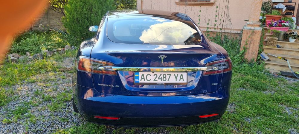 Tesla model S75D 2018р.в. EU безаварийная, не крашенная