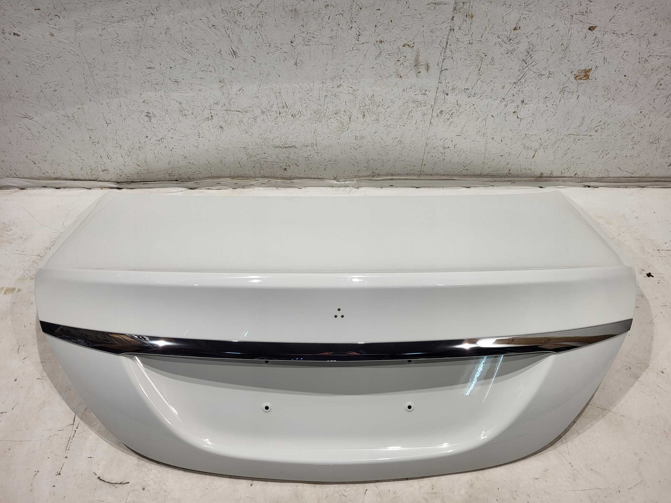 Mercedes C-Klass W205 Крышка багажника рестайл дорестайл