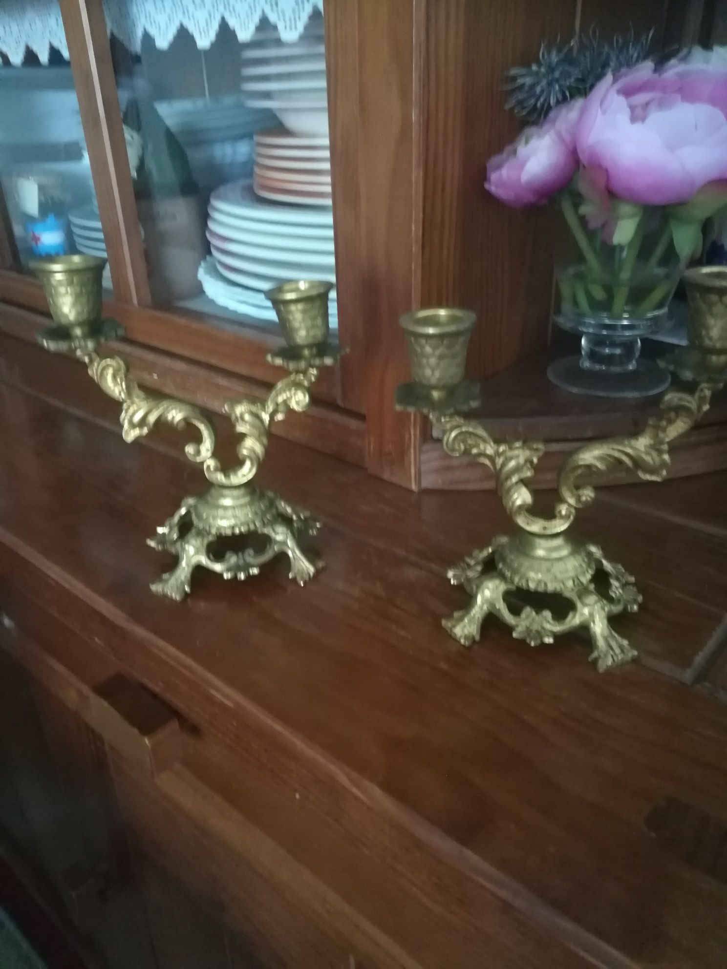 Par de castiçais antigos em bronze
