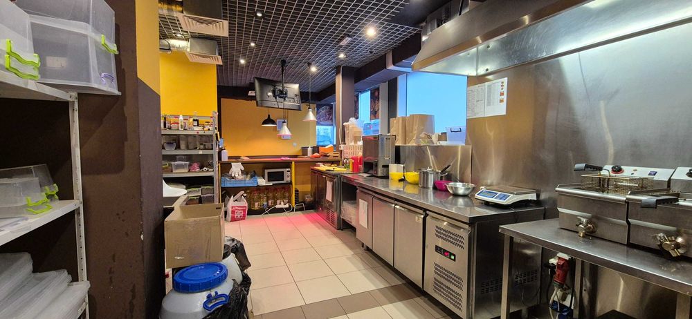 Без% Метро Політехнічний Інститут ТРЦ Smart Plaza Polуtech фасад 110м