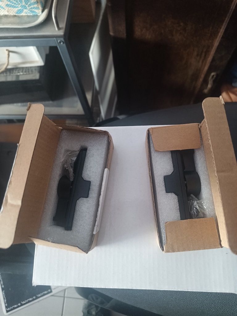 trincos, fechadura, liga de zinco fivela luminosa. novos