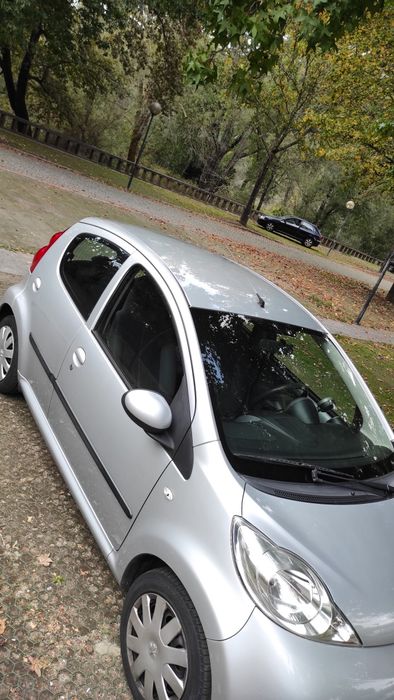 Peugeot 107 1.0 – 2008 em ótimas condições