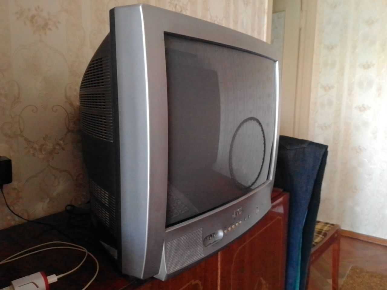 Продам телевизор JVC