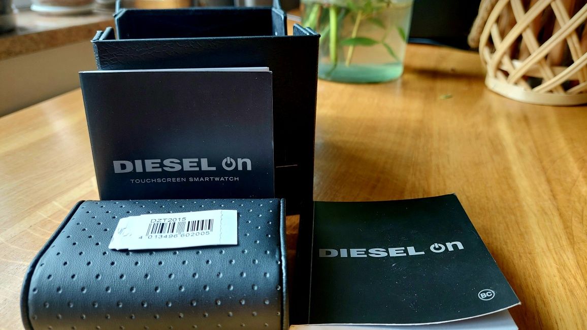 SMARTWATCH Diesel ON Axial 2015 DZT2015