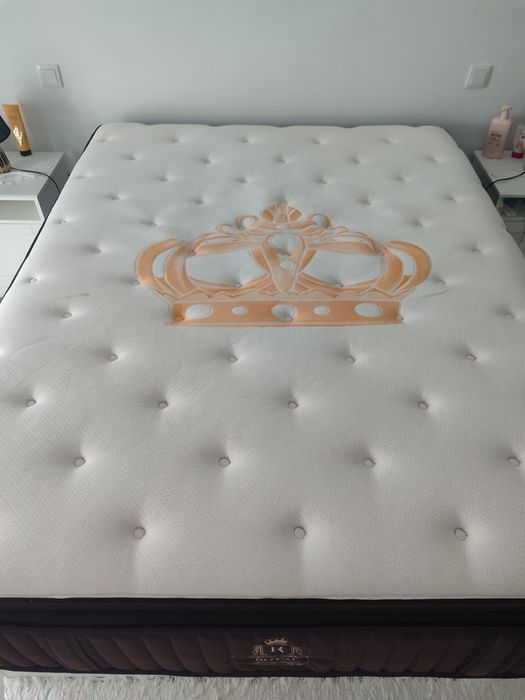 Vendo Colchão Semi Novo 160x200