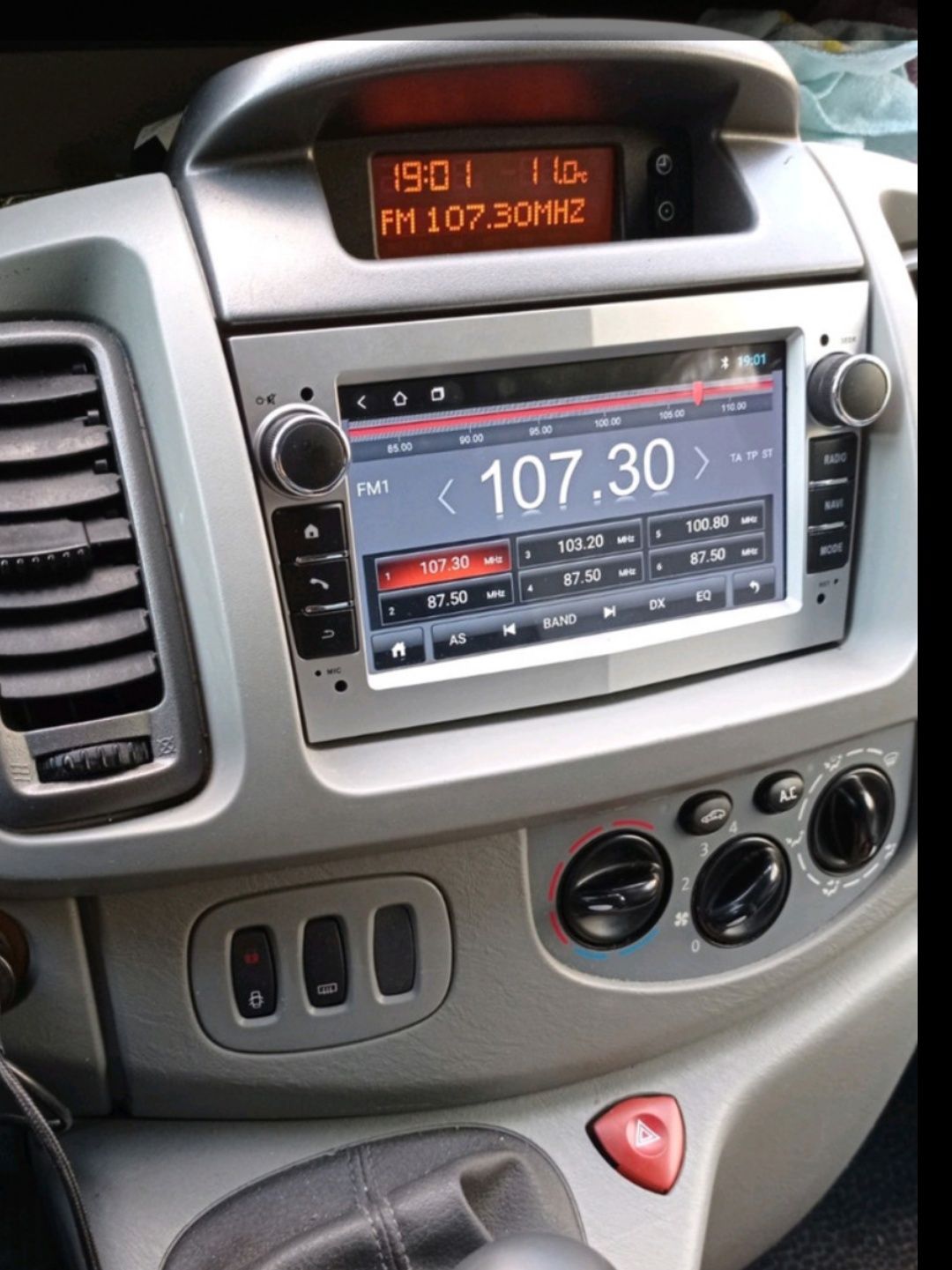 Штатная Андроид магнитола Opel Vivaro, Renault Traffic с экраном 10 дю
