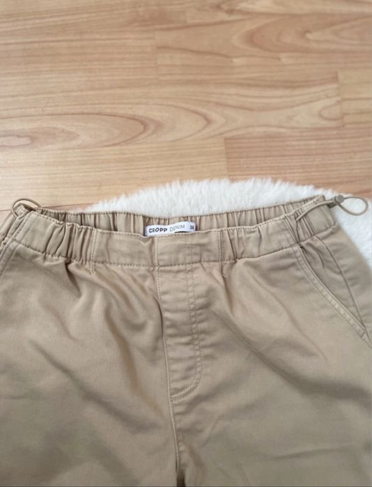 Nowe beżowe spodnie wiosenne CROPP Denim - rozmiar 34