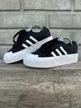 Czarne sneakers na platformie Adidas Nizza Platform Low, rozmiar 38,5