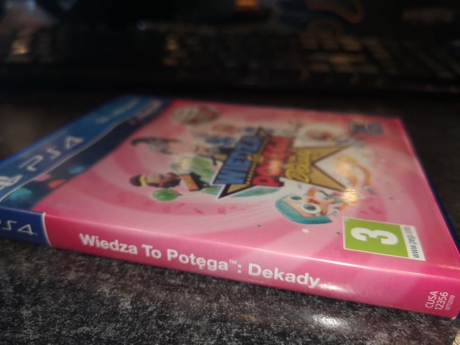 Wiedza to potęga DEKADY PS4 gra po polsku (Sklep Ursus)