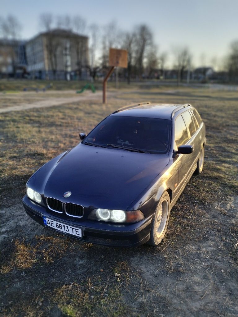 Продам BMW e39 touring.