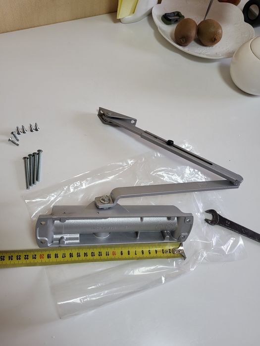 Продам доводчик Geze для дверей до 80 кг