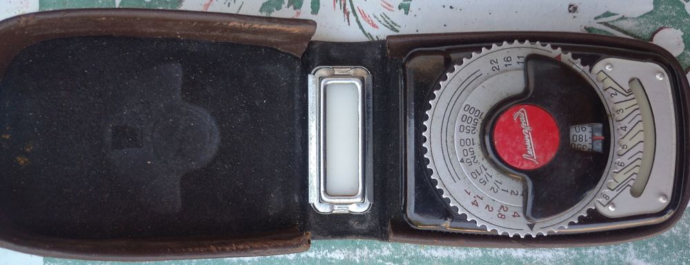 Фотоелектричний експонометр Ленинград Ю11