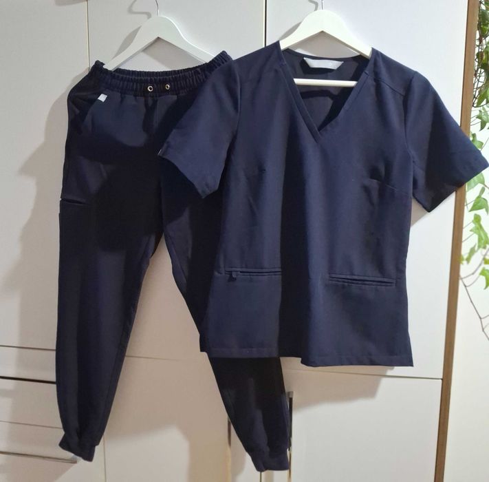 Odzież medyczna.  Komplet damski.