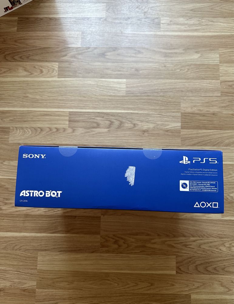 PS5 slim з кодом на гру “Astro bot”