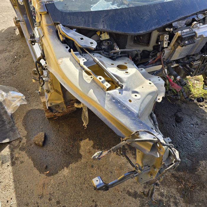 Четверть Передня Ліва Права Tesla Model 3 Сапог Чверть Тесла Модел 3