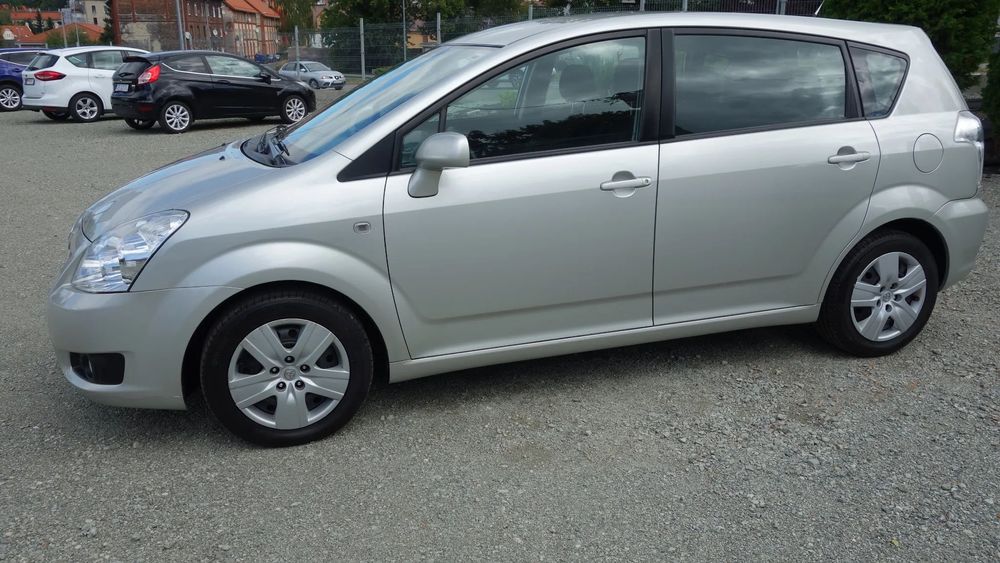 Toyota Corolla Verso 1.8 VVTi Sol+7 Klimatyzacja Bardzo Dobry Stan