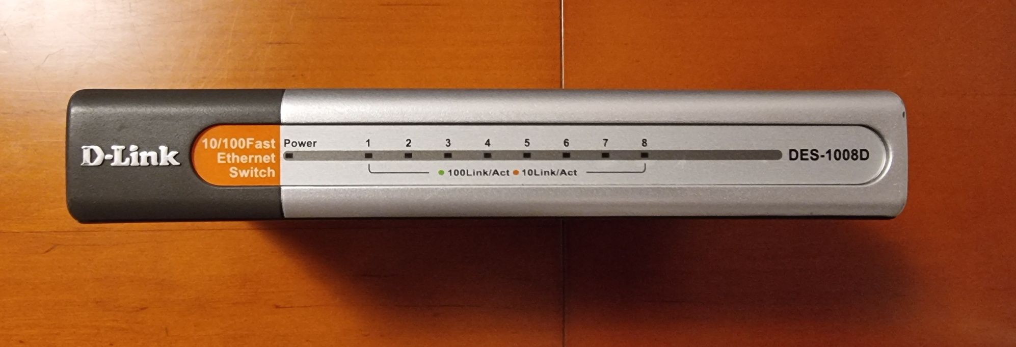 Коммутатор Switch D-Link DES-1008D