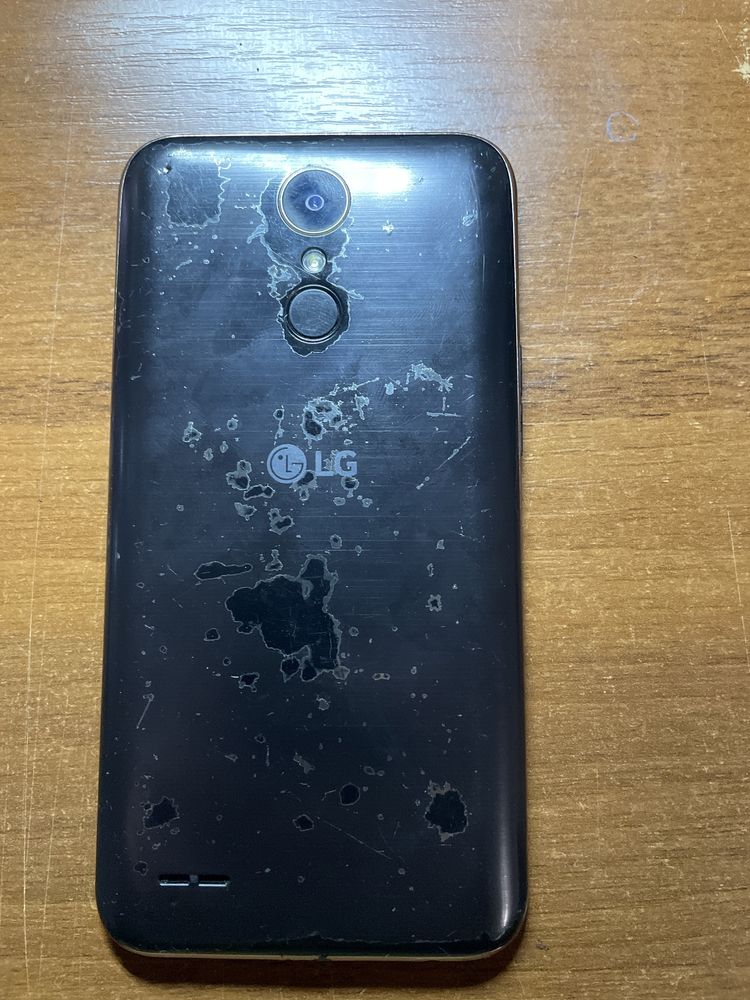 Телефон LG K10.