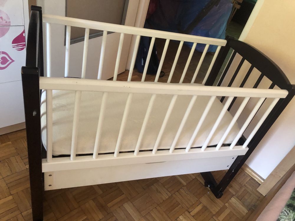 łóżeczko dla niemowlaka kołyska